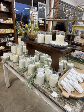 Franklin's Classic Candle - 20 oz.