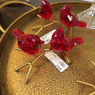 5.25" Cardinals on Branch