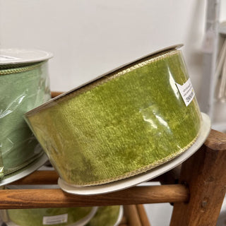 2.5"x10yds Apple Green Velvet and Gold Wired Ribbon